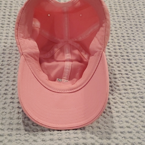 Vineyard Vines Pink Hat Classic Style - Picture 4 of 5
